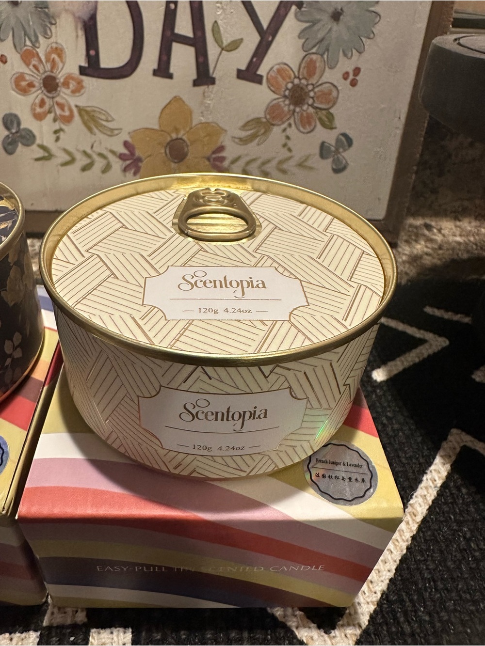 Scentopia Scented Candle Tin - Cream & Gold